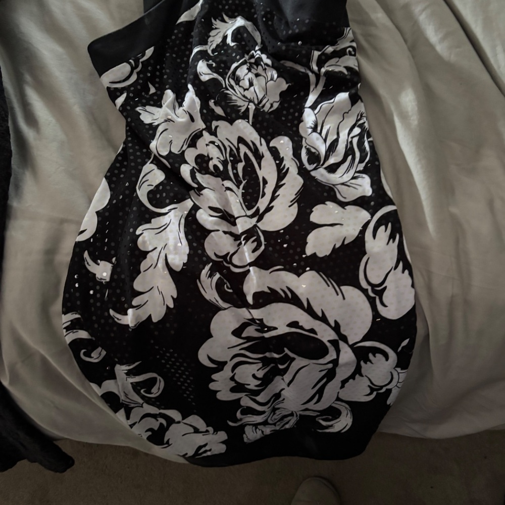 Cache dress - Picture 4 of 4